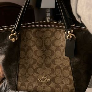 Beautiful Coach purse. Rarely used.
